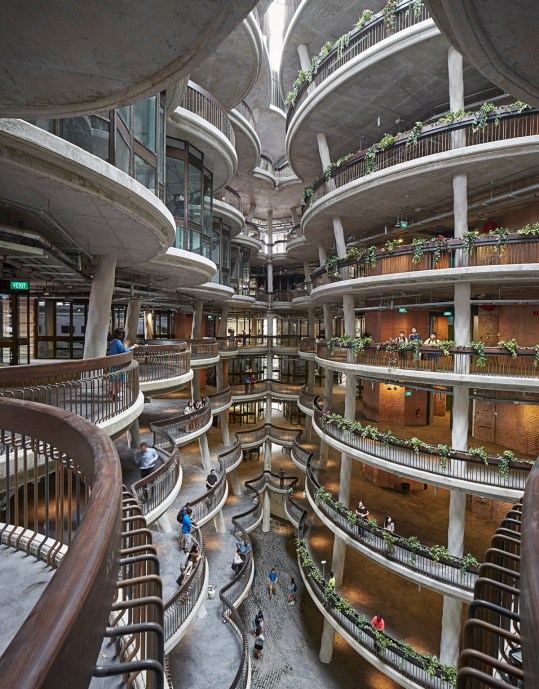 Atrium of the Learning Hub by Heatherwick (Photo credit: Hufton & Crow)